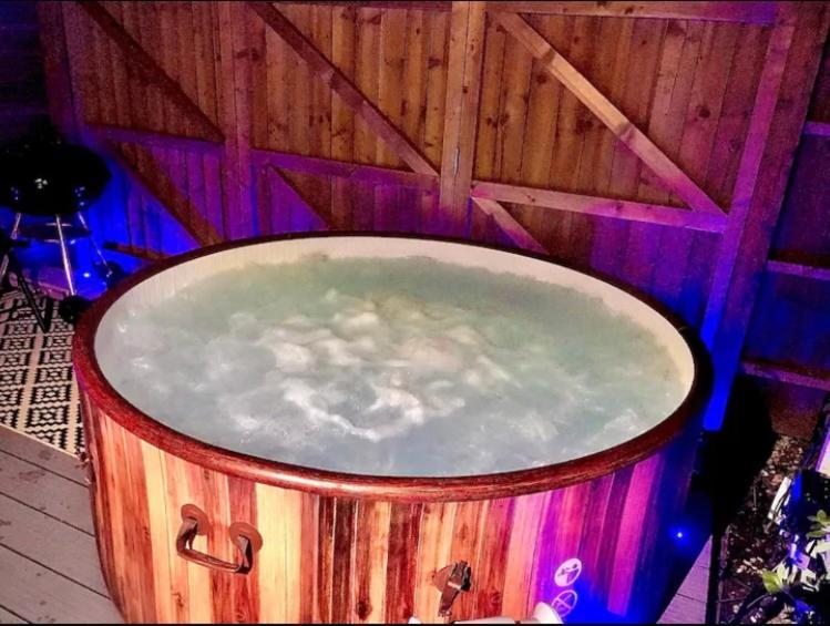 Elkstone Studio Private Hottub Pet Friendly Malvern Екстериор снимка