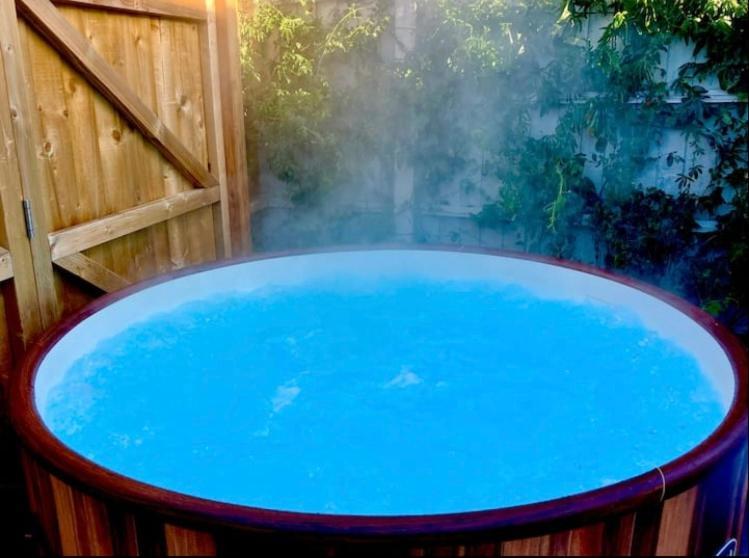 Elkstone Studio Private Hottub Pet Friendly Malvern Екстериор снимка